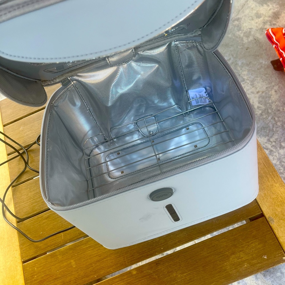 Quick UV sanitizer for tools, cosmetics, phones, etc.